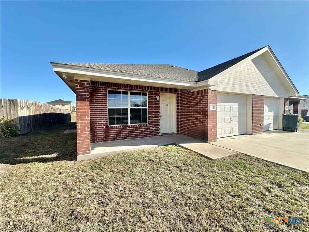 5814 Hamza Cir