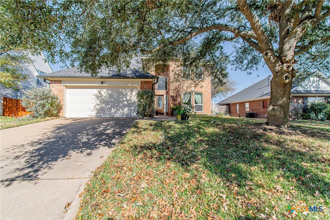 2512 Pin Oak Dr