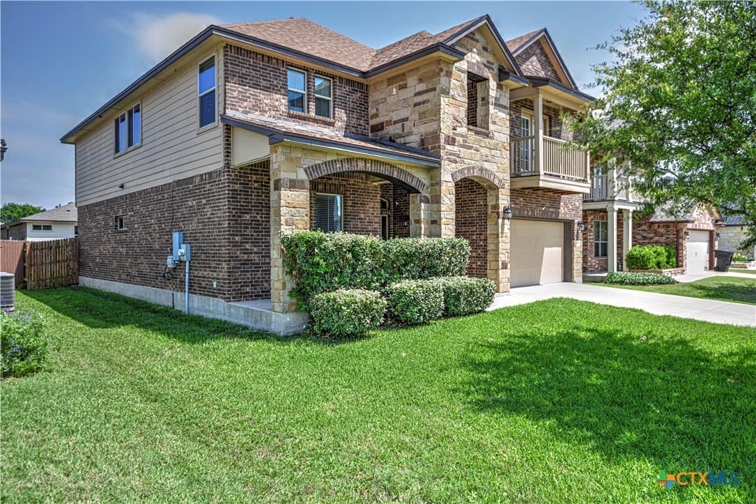 5810 Ambrose Cir