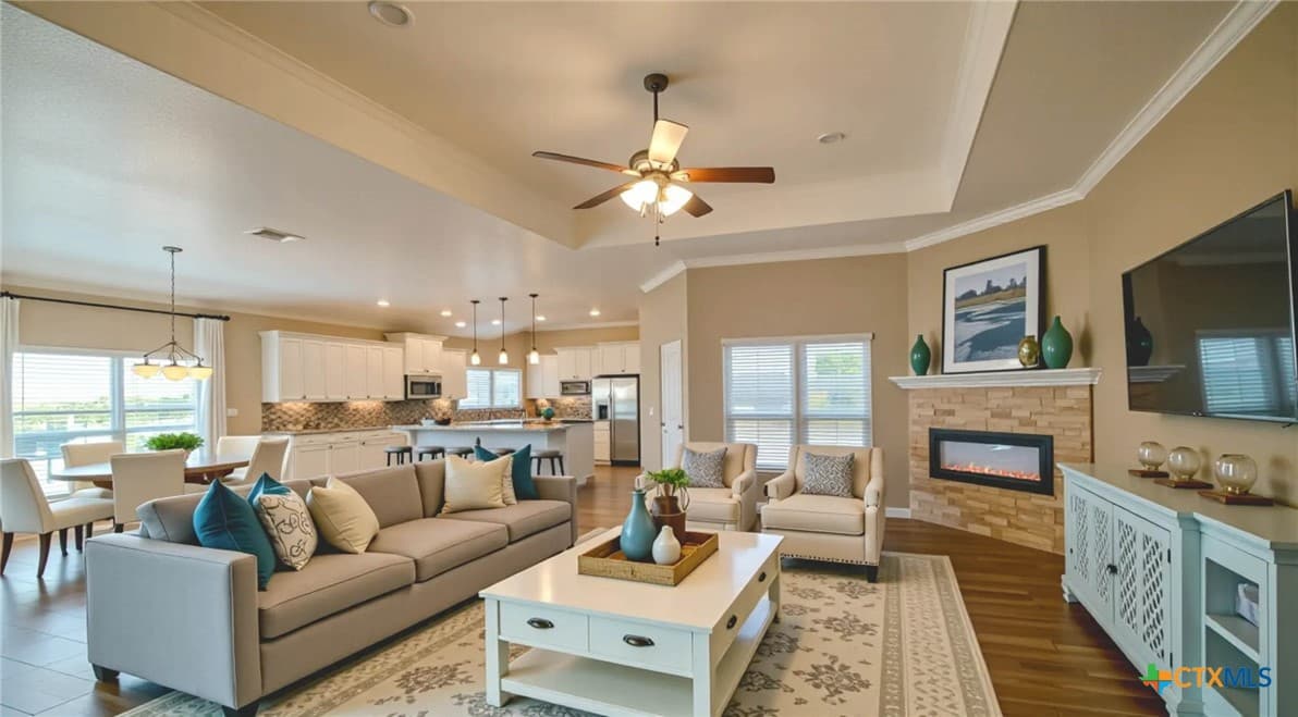 7803 Hathaway Ln