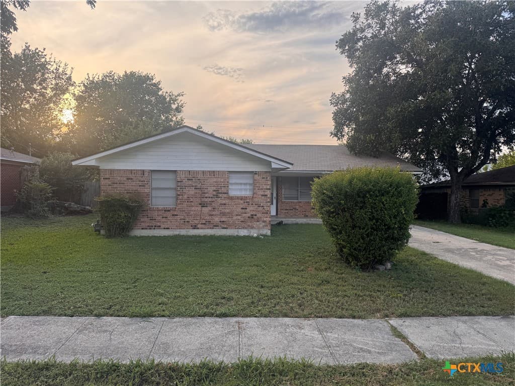 623 Bishop Dr