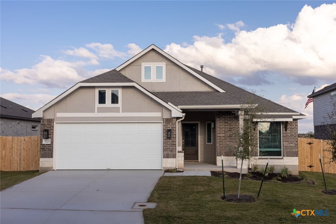 3721 Pin Oak Hls