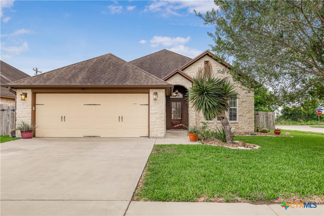 201 Amberglow Ct