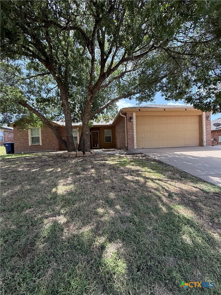 1319 Dixon Cir