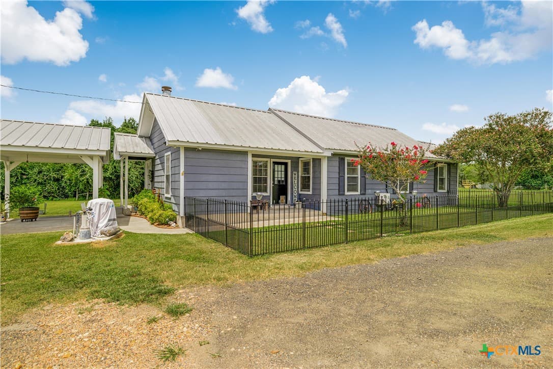 1363 Old Goliad Rd