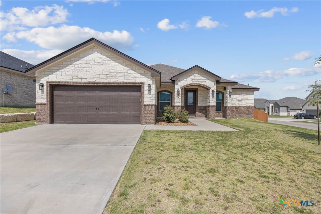 8506 Platinum Dr
