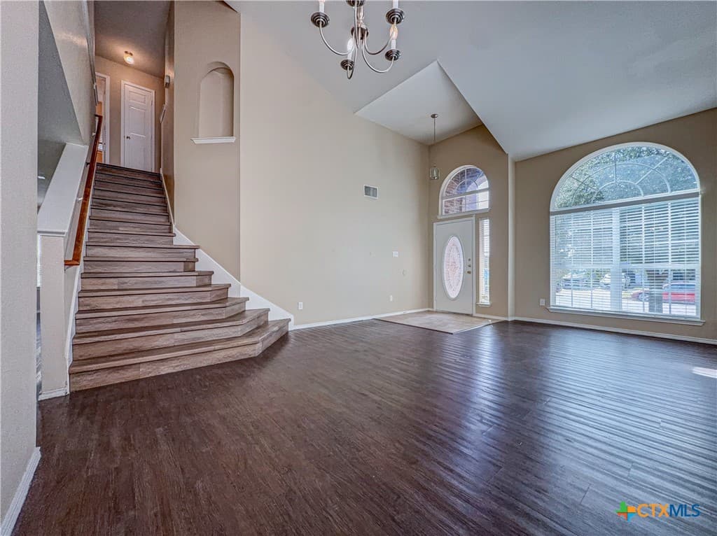 5012 Lions Gate Ln