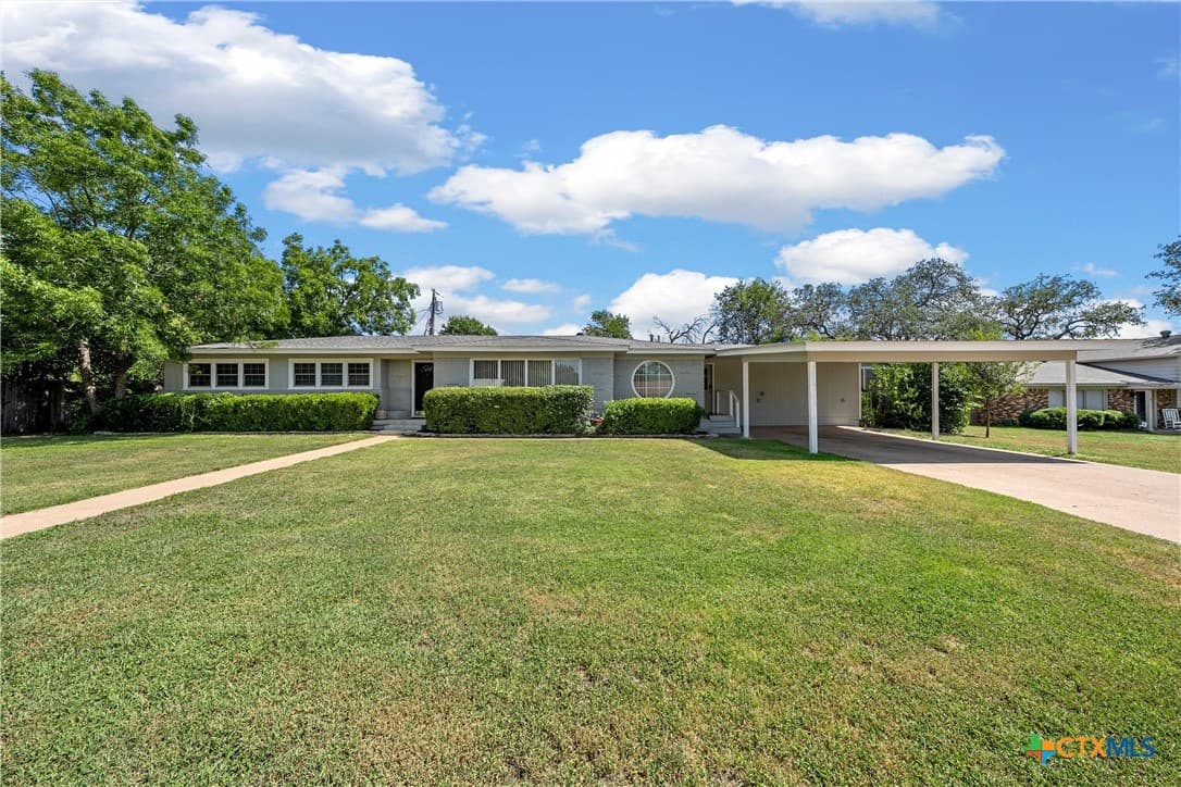 407 Hastings Rd
