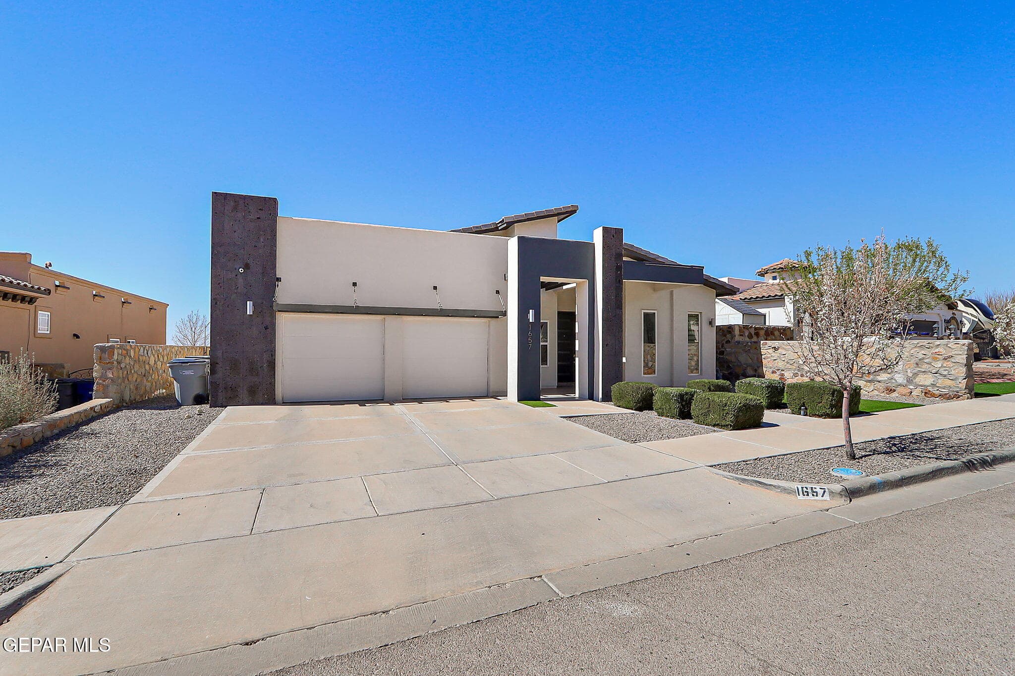 1657 Lark Bunting Ln