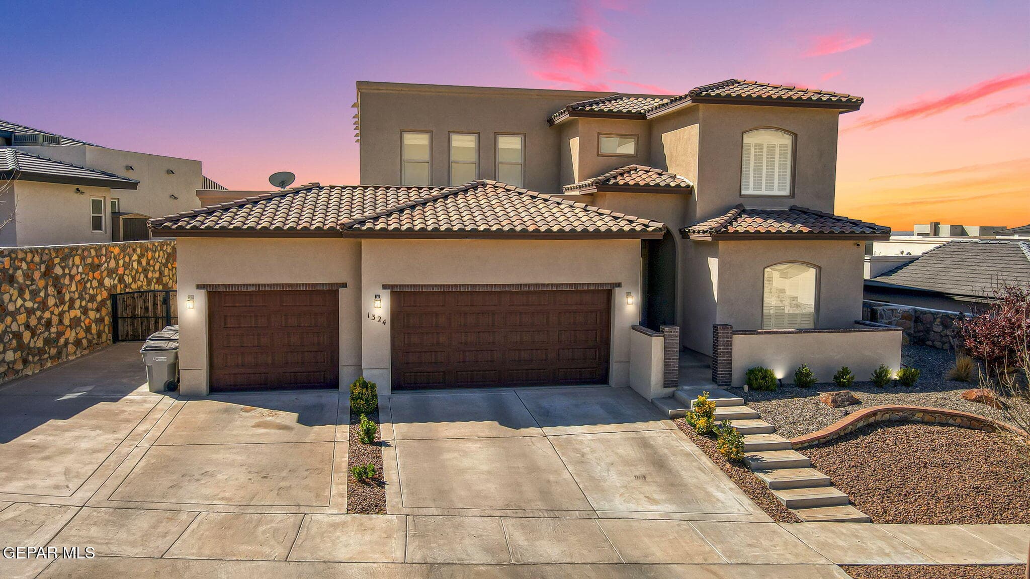 1324 Desert Night St