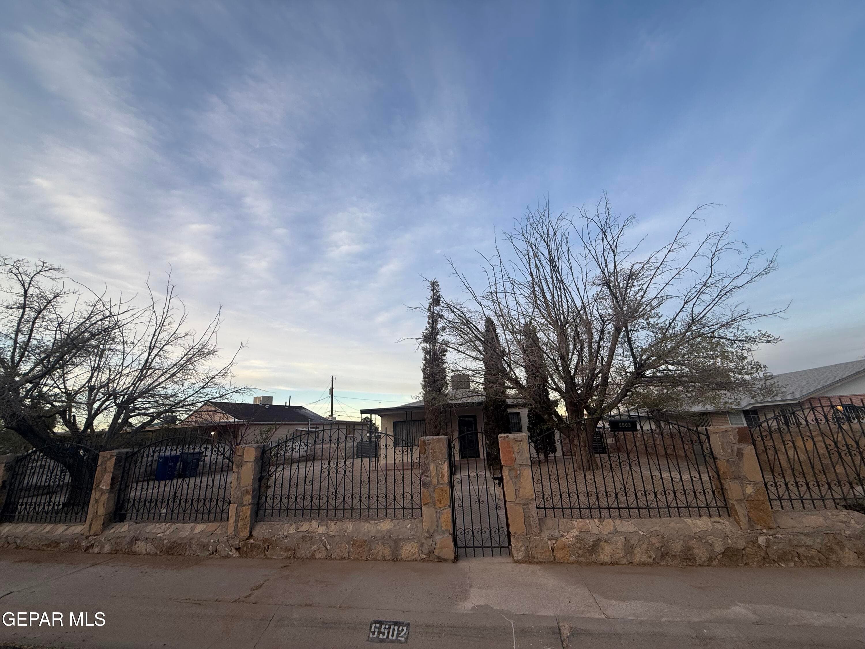 5502 Joyce Cir