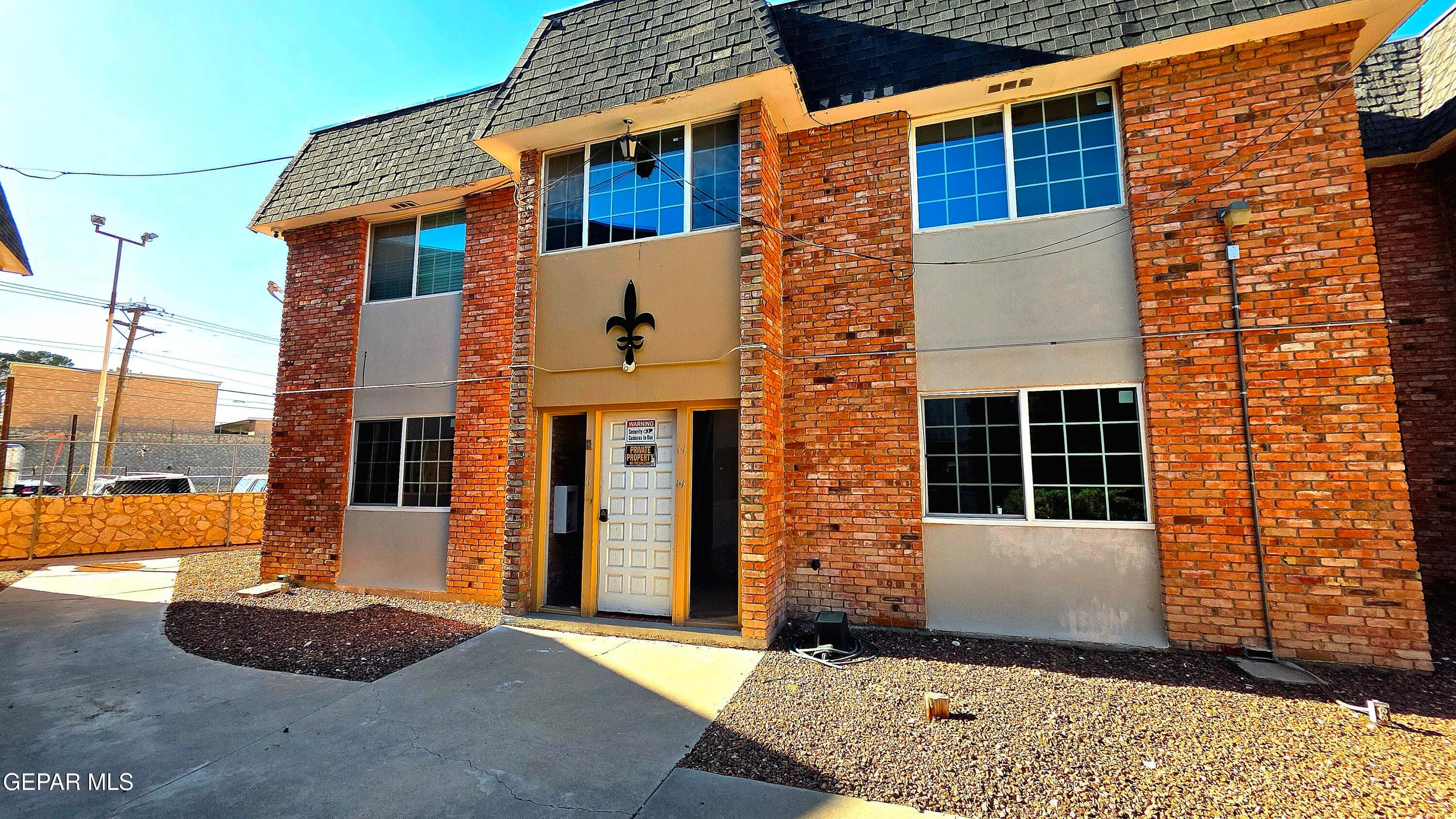333 Eubanks Ct Apt 14b