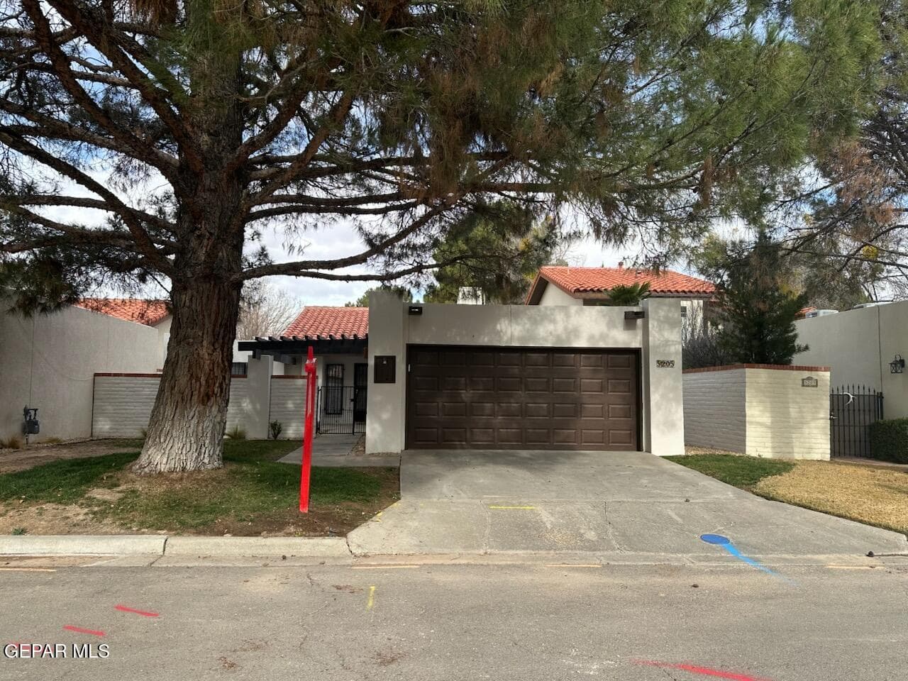 Main property image