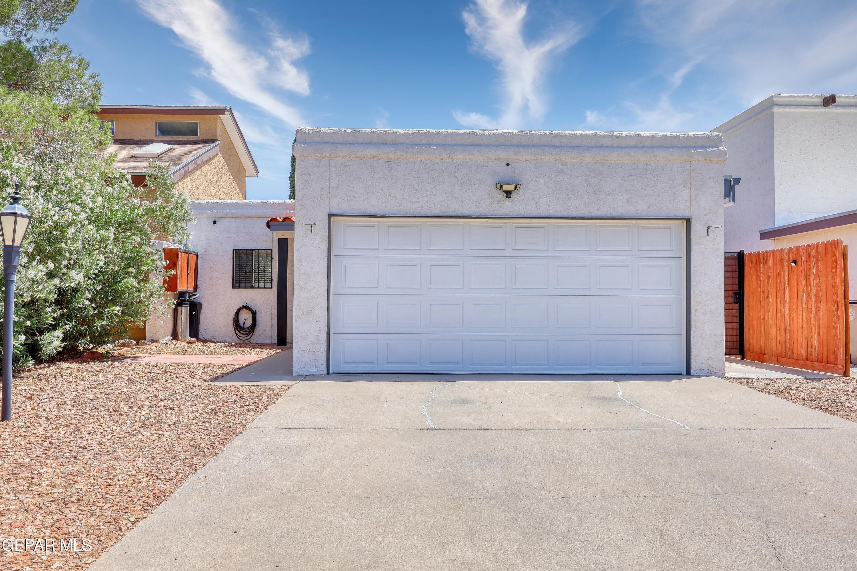 10912 Highwood Way