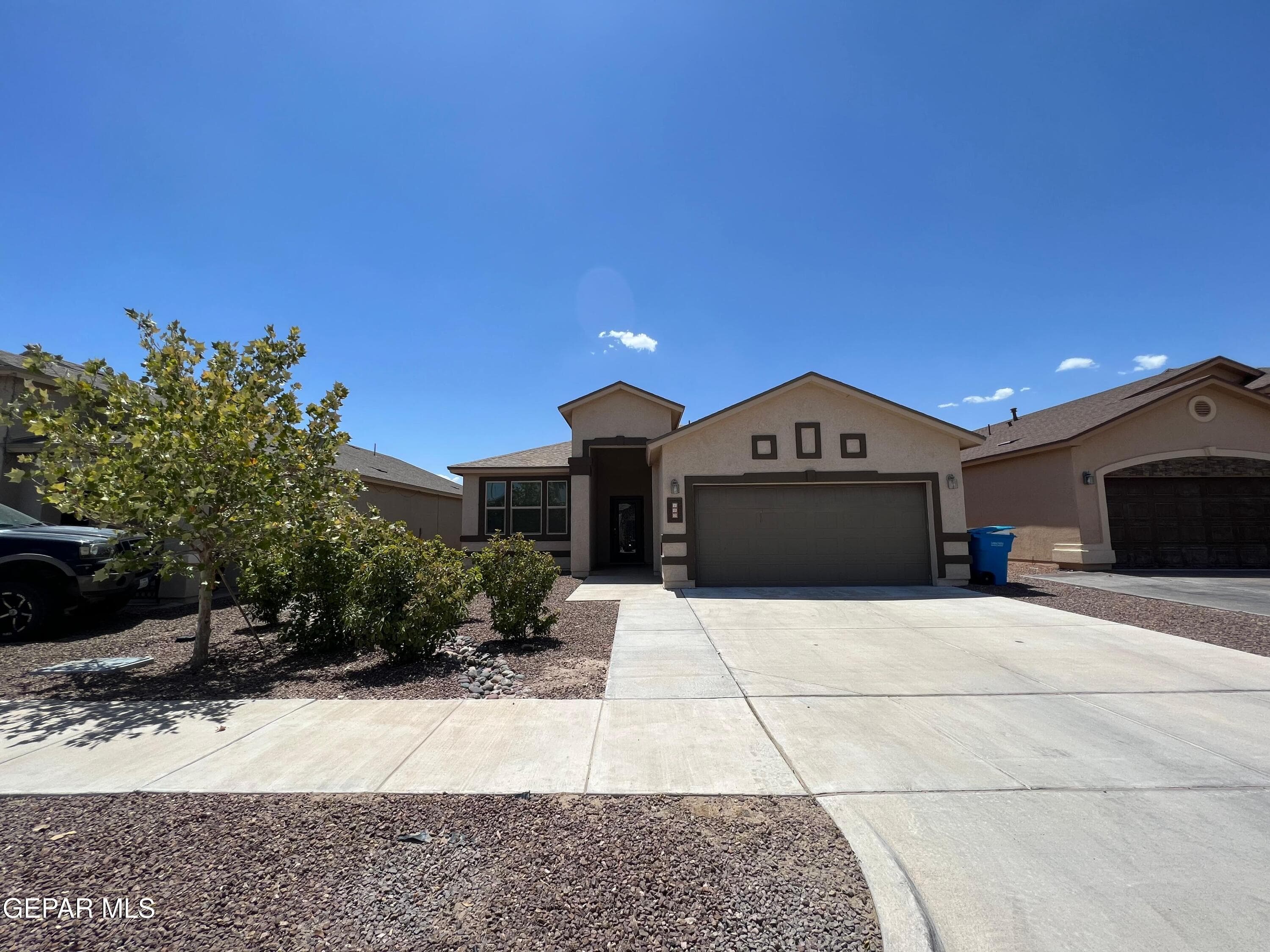147 N Manzanita Dr