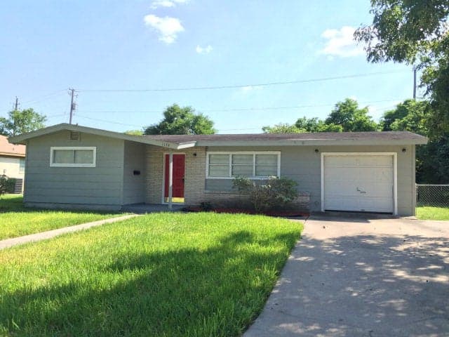 1174 Parkwood Pl