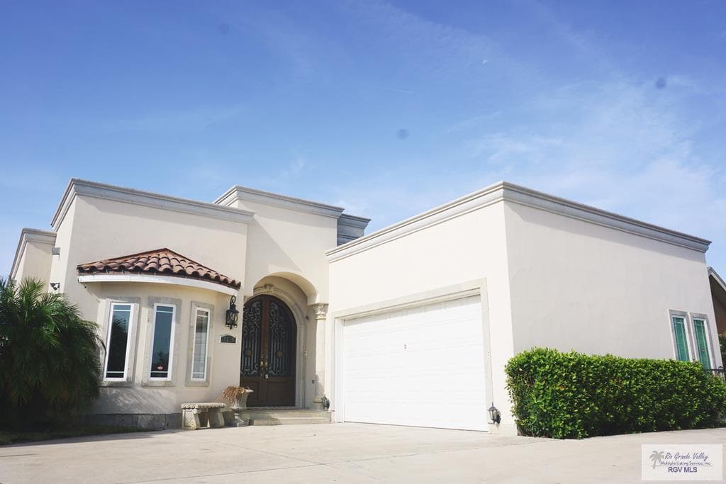 2465 Salerno Dr