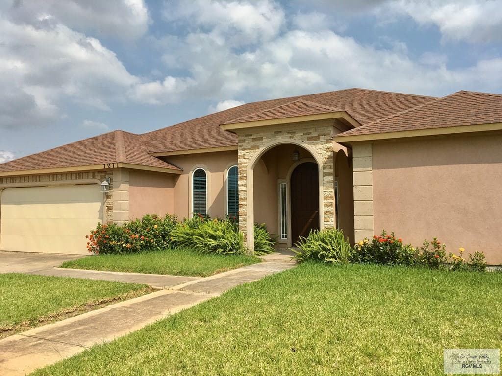 7071 Lago Vista Blvd