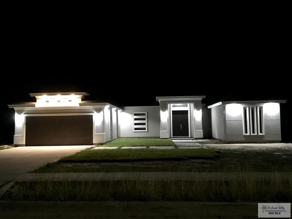 7036 Lago Vista Blvd