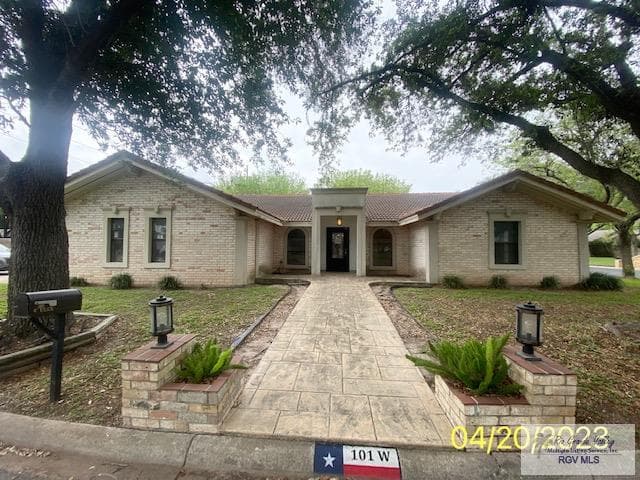 101 Ulex Ave
