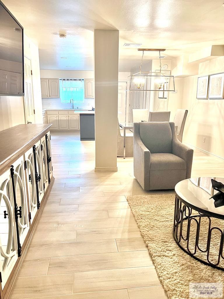 2765 N Coria St Apt 18