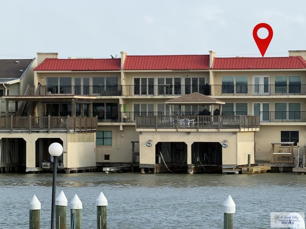 213 S Harbor Dr