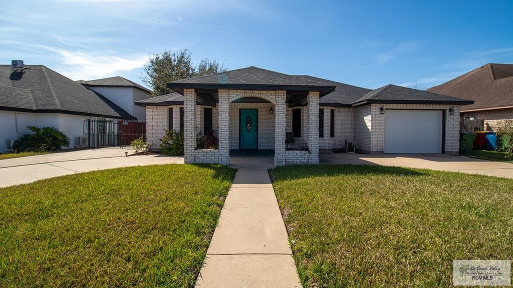 1215 Pinion Dr