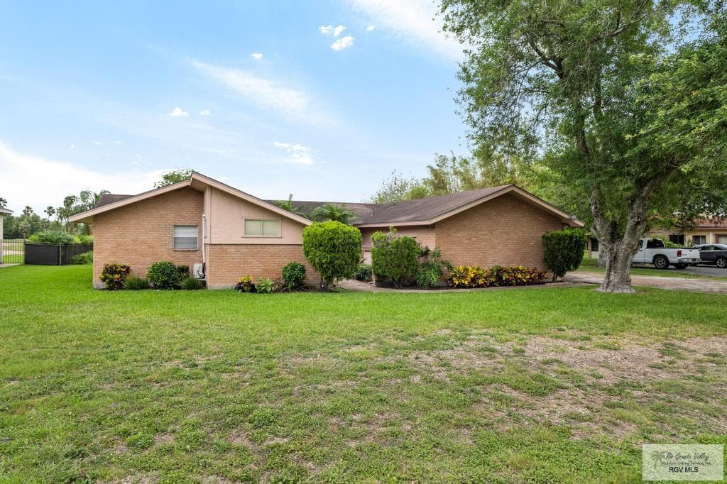 86 Cortez Ave