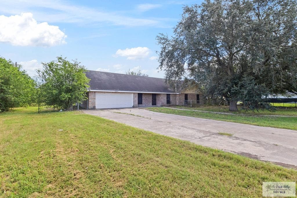 2247 E Mile 12 N
