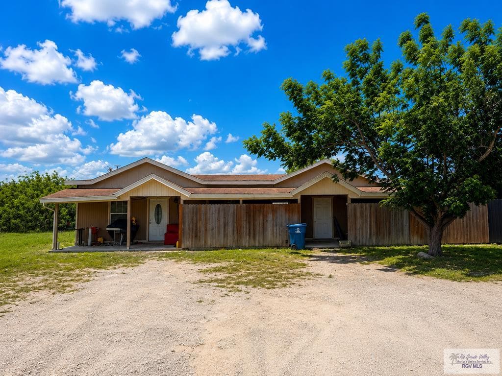 1231 E Expressway 83