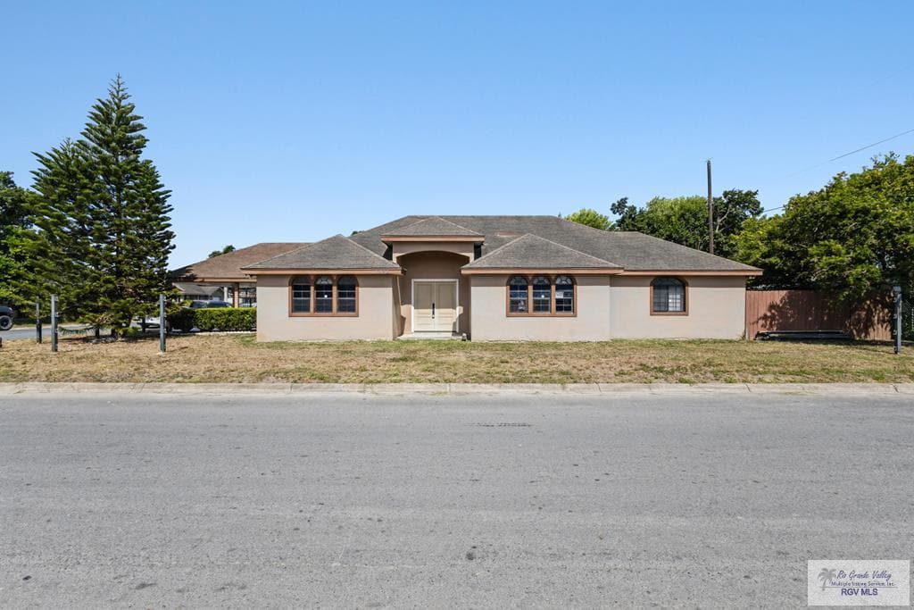 3442 La Plaza Dr