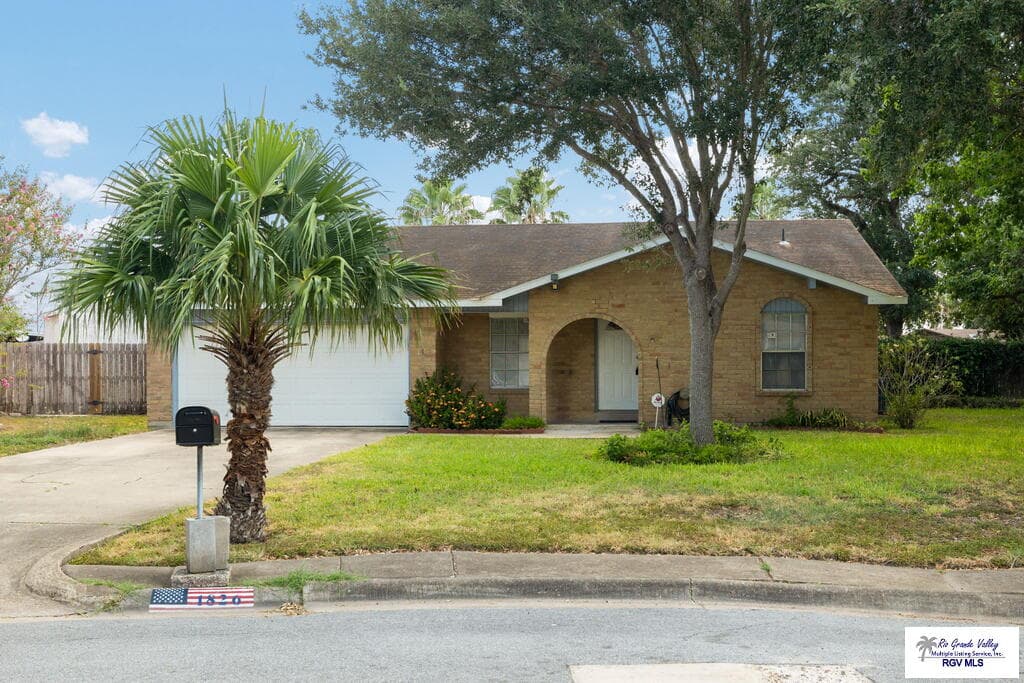 1826 Cherry Ct