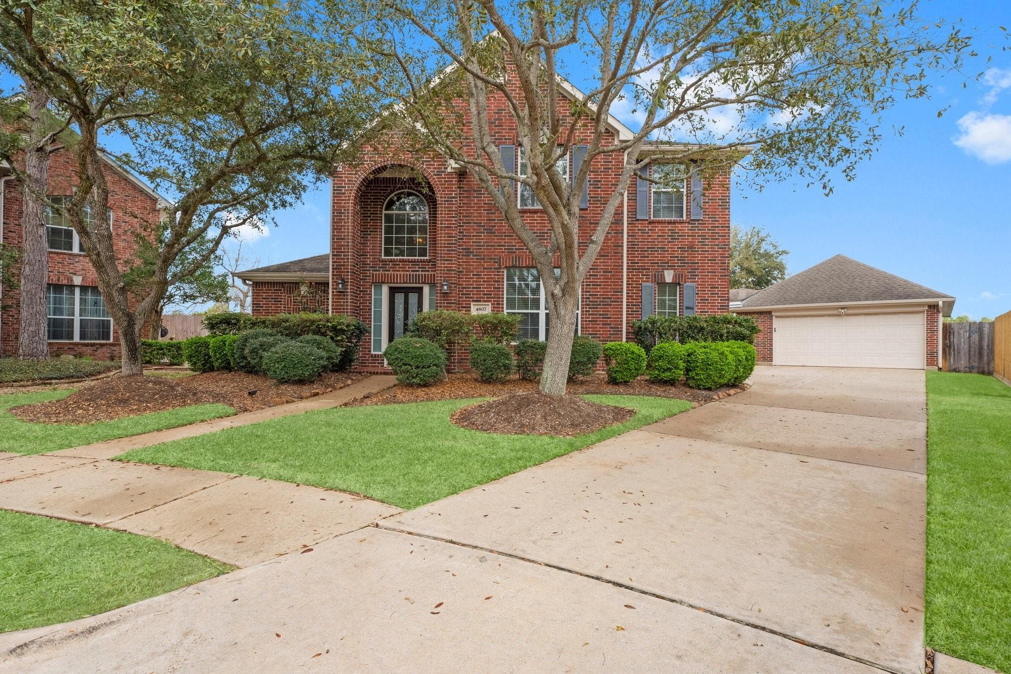 4807 Shady Spruce Ct