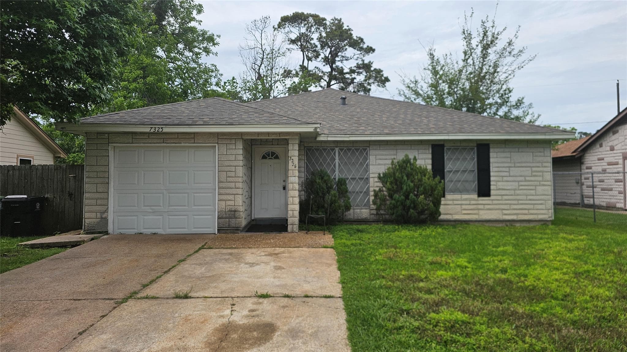 7325 Boggess Rd