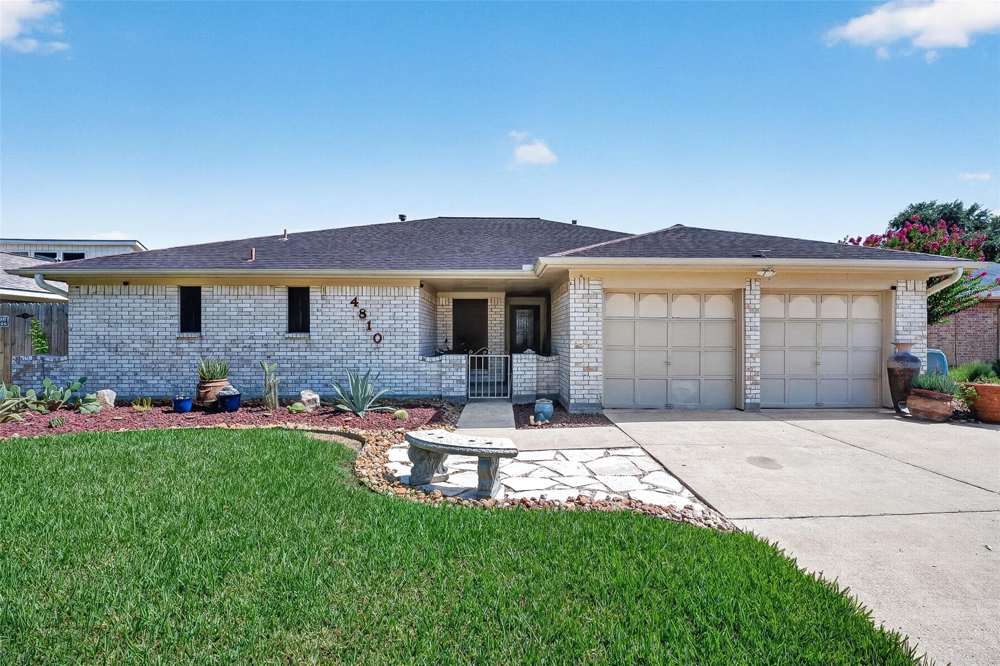 4810 Pocahontas Dr