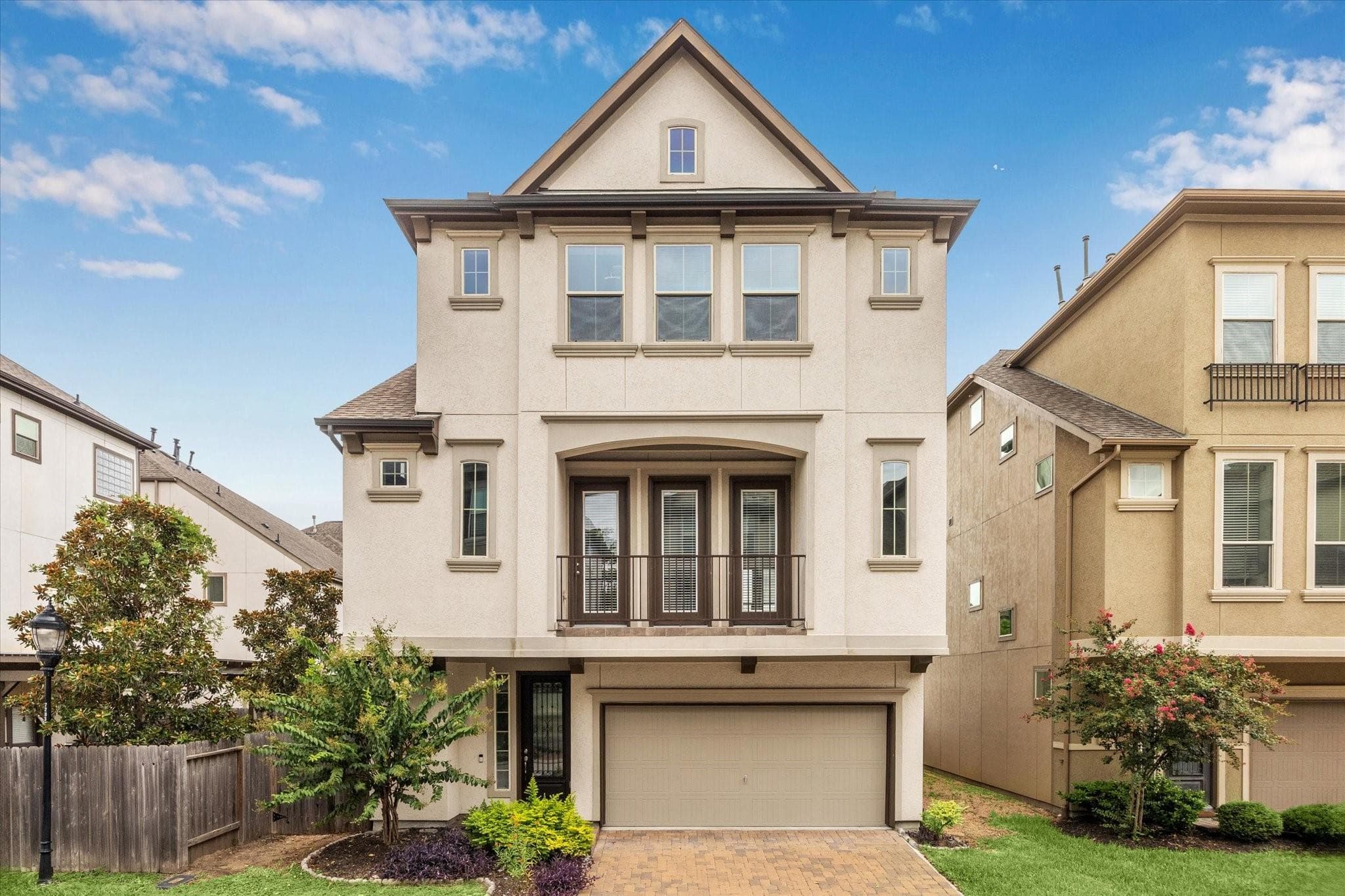 10822 Kyler Oaks Pl