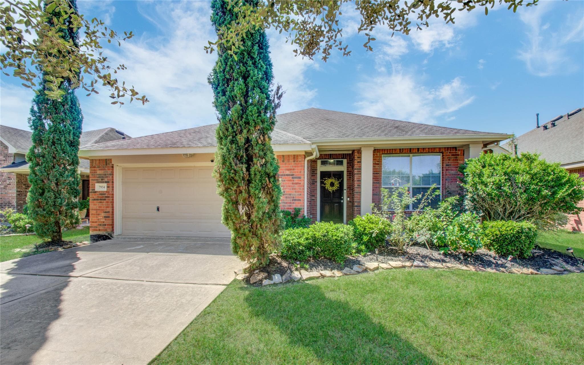 7934 Thorncroft Manor Ln