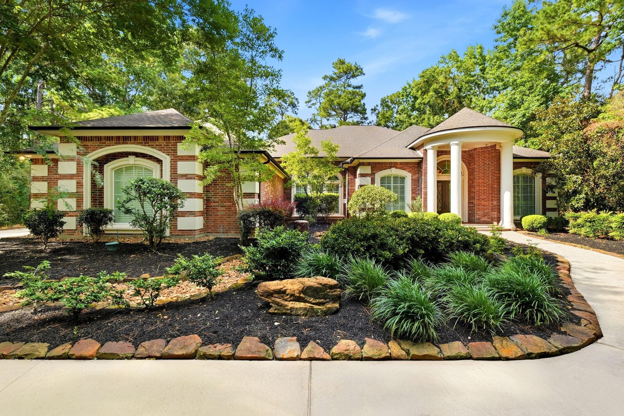 3907 N Rondelet Dr