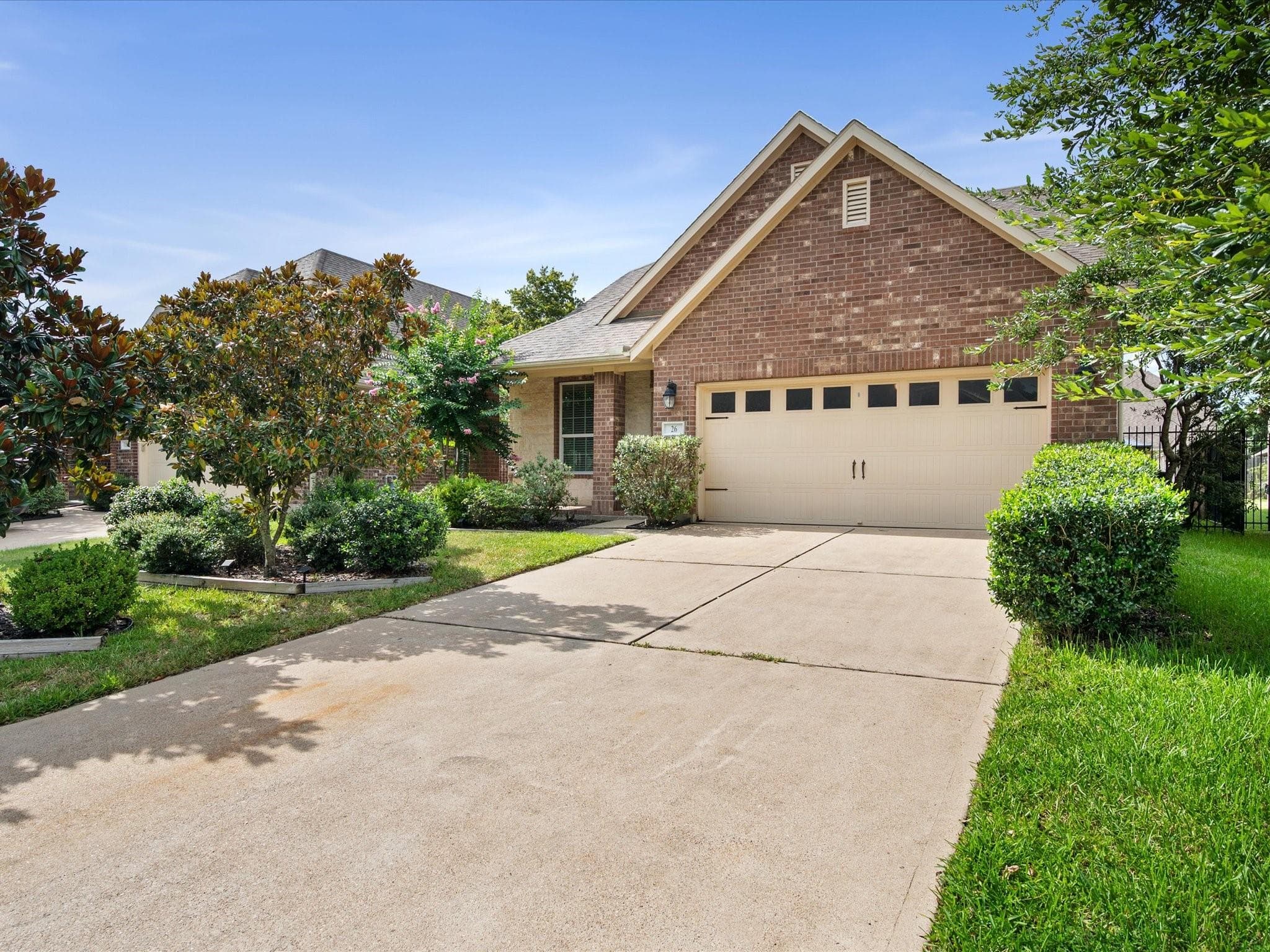 26 Canterborough Pl
