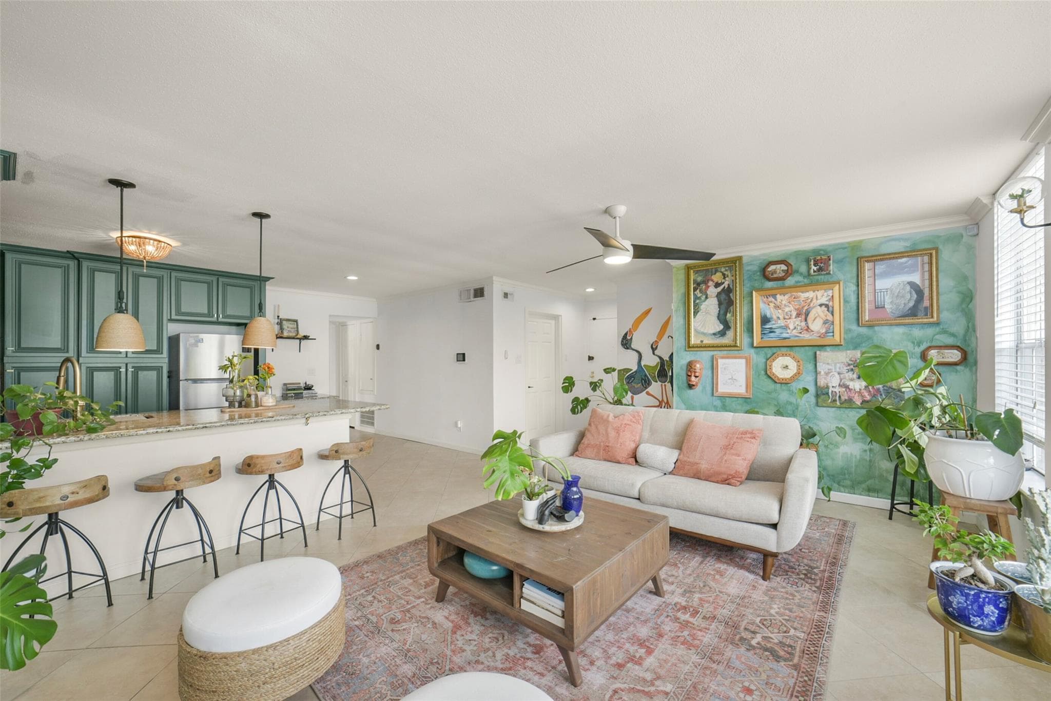 2333 Bering Dr Apt 322