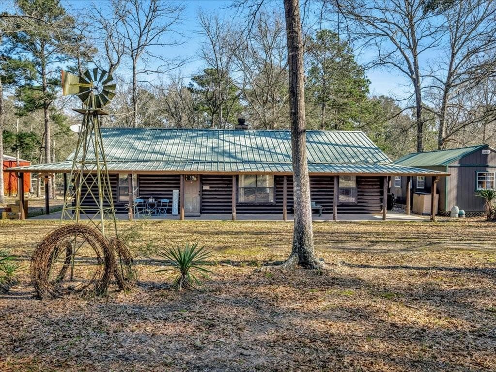 1538 E Barnum Loop