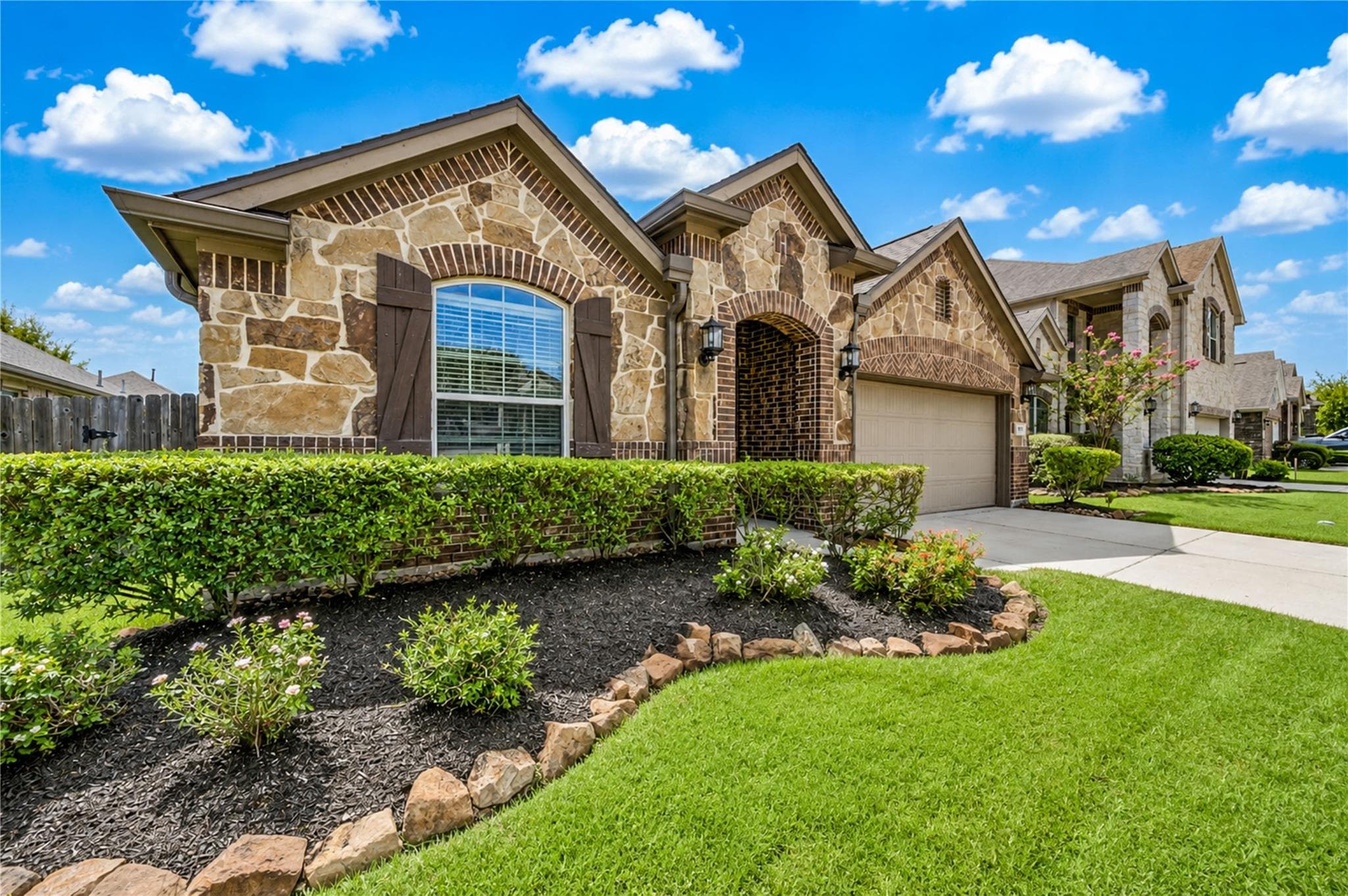 18711 Laurel Hills Dr