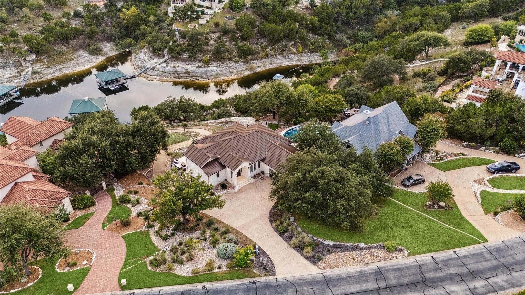 Main property image