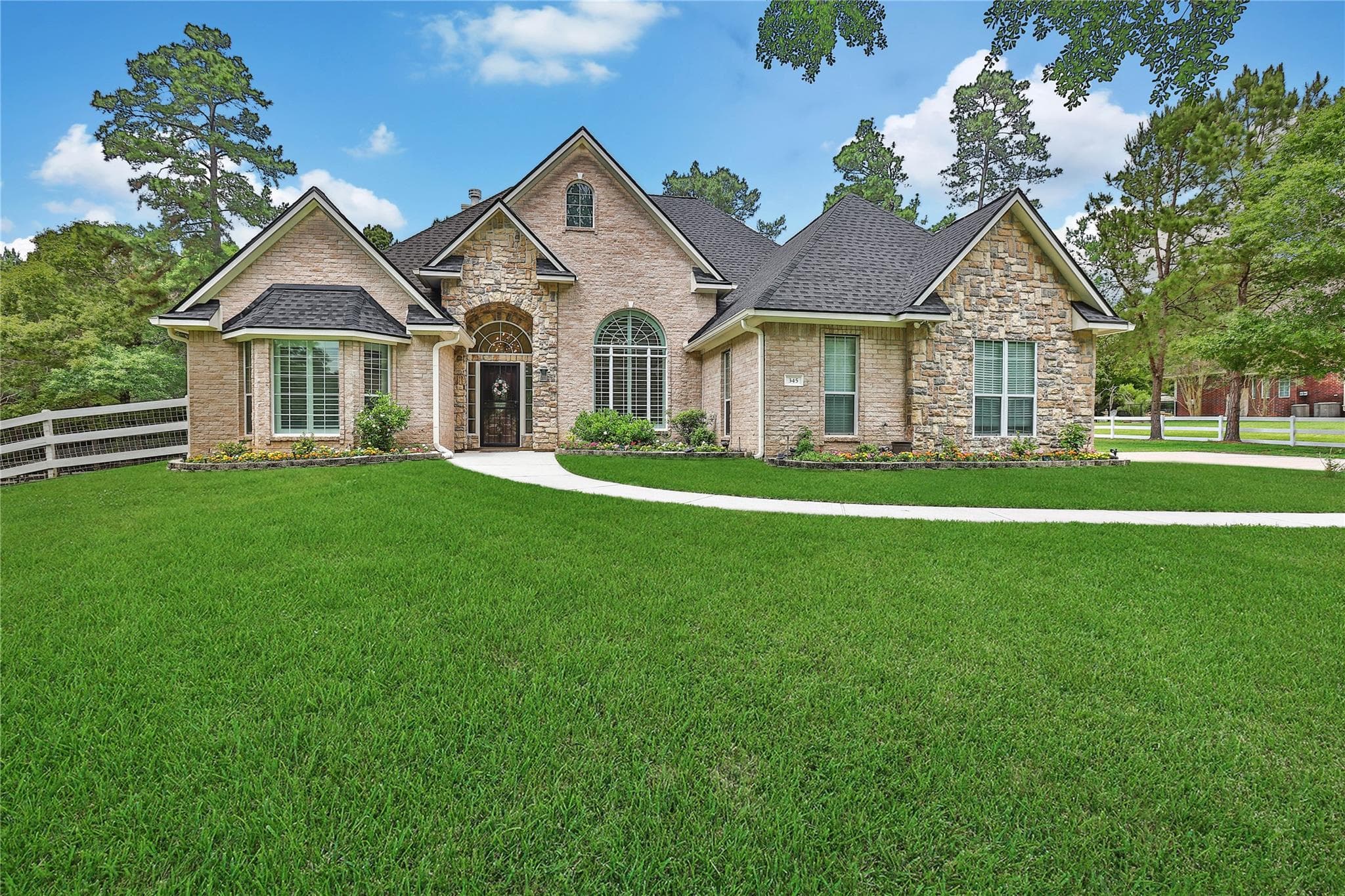 345 Ridgelake Scenic Dr