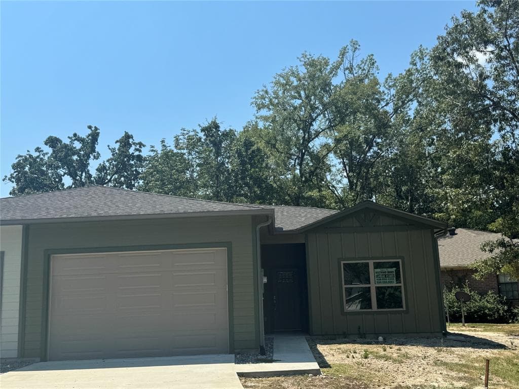 211 Broadmoor Dr
