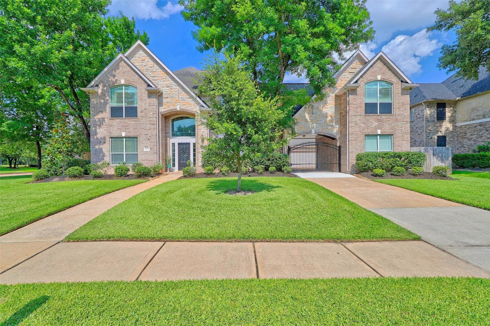 13726 Magnolia Manor Dr