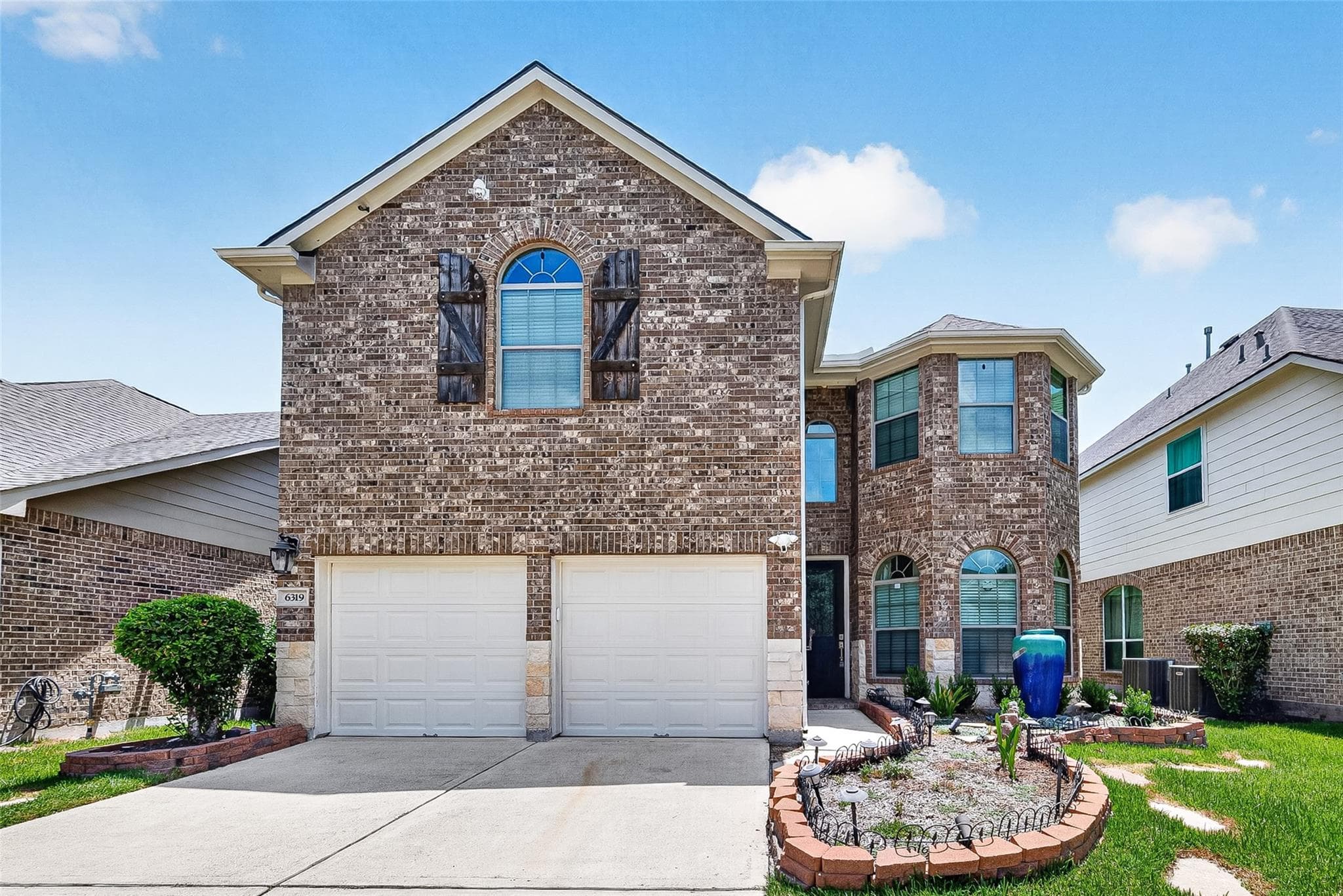 6319 Denison Oaks Dr
