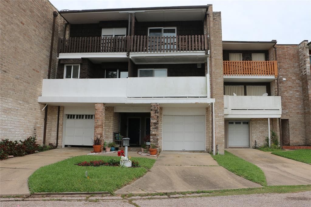 Main property image