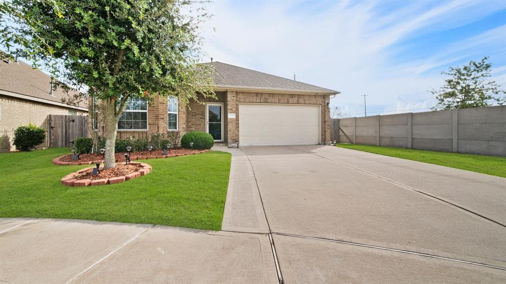 123 Dellwood Ct