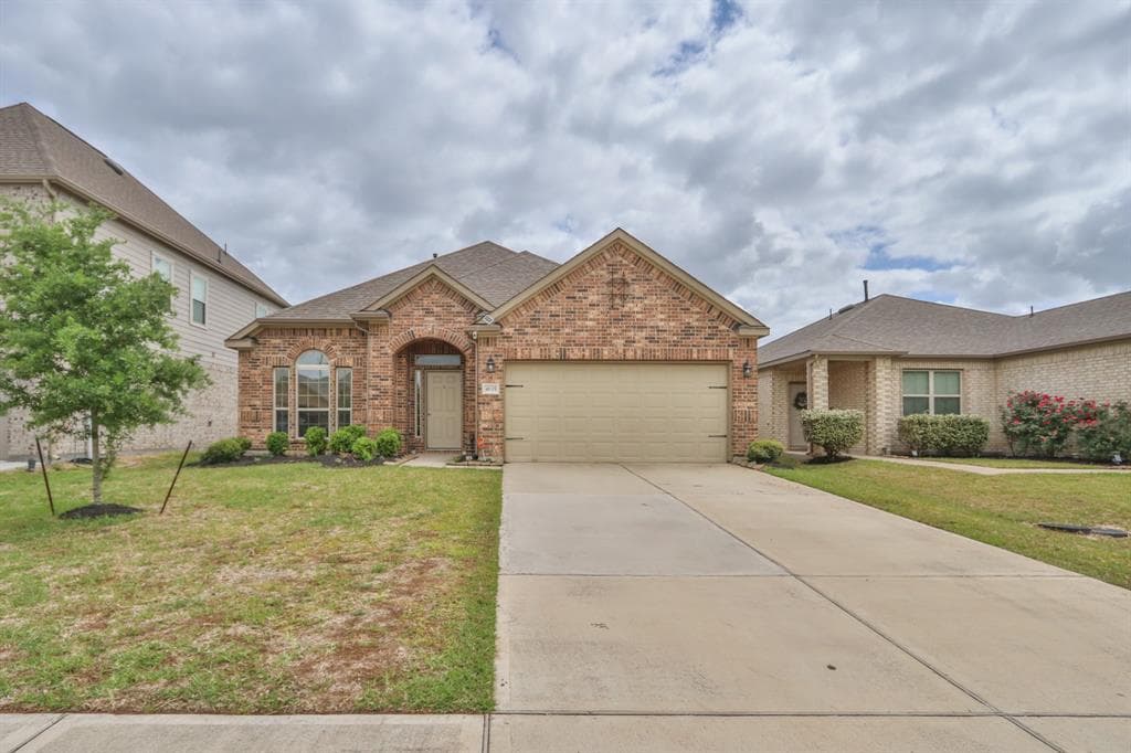 4135 E Bayou Maison Cir